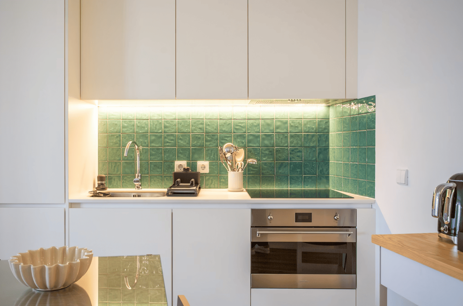 Acadia condos and townhomes for sale in Calgary, including apartment condos and attached townhouses