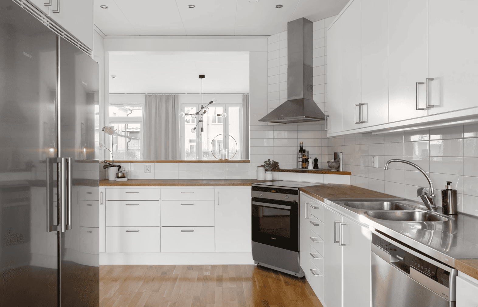 Lakeview homes for sale in Calgary Lakeview homes for sale in Southwest Calgary