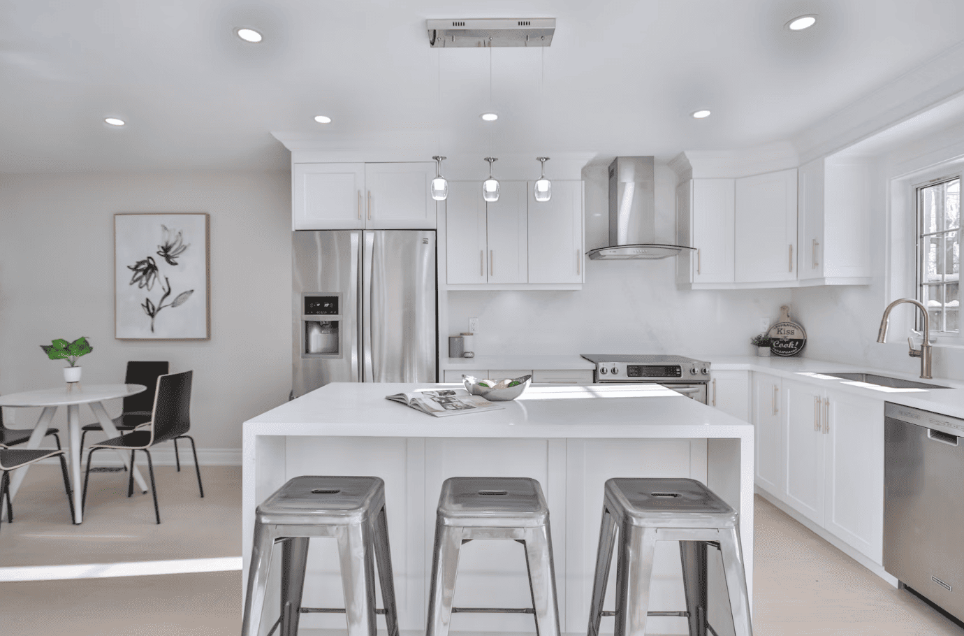 Lethbridge homes for sale from $700,000 to $800,000