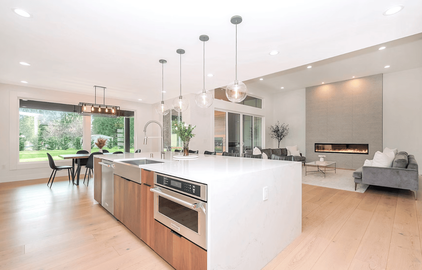 Okotoks houses for sale and detached homes in Alberta